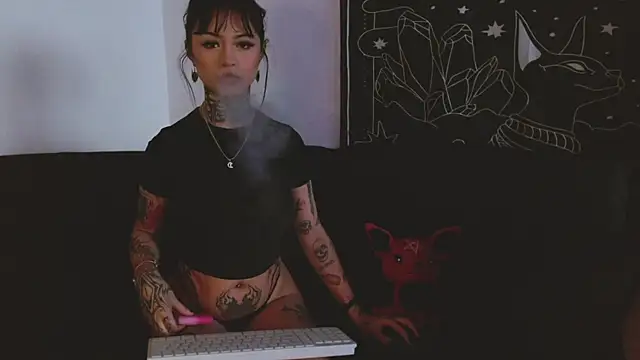 Isabella  dark online show from 10/24/25, 08:05