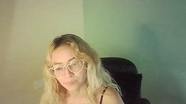 JuliaMack online show from 01/09/25, 12:57