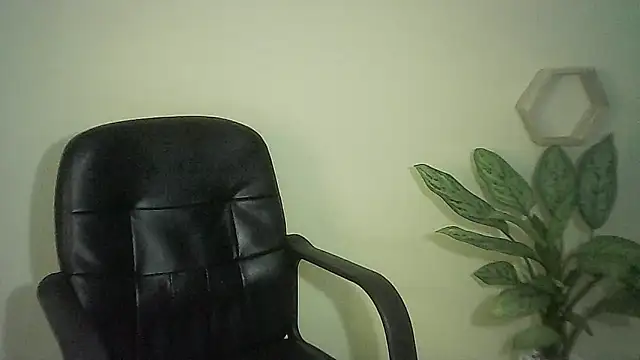 JuliaMack online show from 03/01/25, 12:28