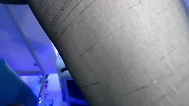 SUZZET 22 online show from 12/05/25, 02:25