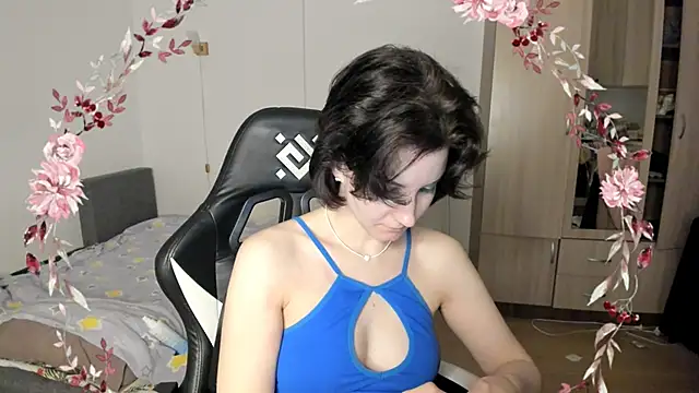 Bridget fitness online show from 03/12/25, 04:35