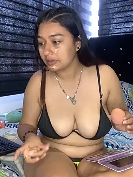 Snapshot of Kittyy_Hott_ chatting on 02/21/25, 02:59 Kittyy Hott online show from 02/21/25, 02:59