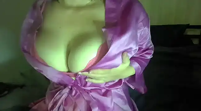 Snapshot of XxxAprilxxX chatting on 01/23/25, 12:52 XxxAprilxxX online show from 01/23/25, 12:52