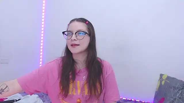 Snapshot of xbarbie_angelx chatting on 09/18/25, 11:18 xbarbie angelx online show from 09/18/25, 11:18