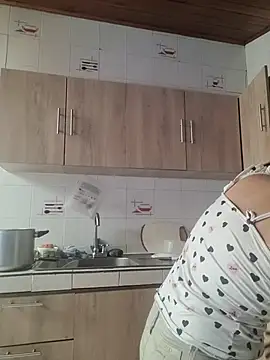 NATALIA MAGICK online show from 10/28/25, 05:04