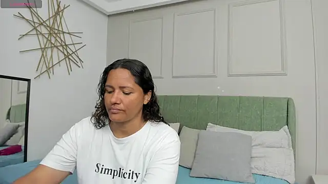 Snapshot of Sussanewolf chatting on 11/10/25, 12:26 Sussanewolf online show from 11/10/25, 12:26