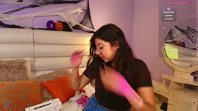 Snapshot of milan_sweet chatting on 10/27/25, 09:41 milan sweet online show from 10/27/25, 09:41