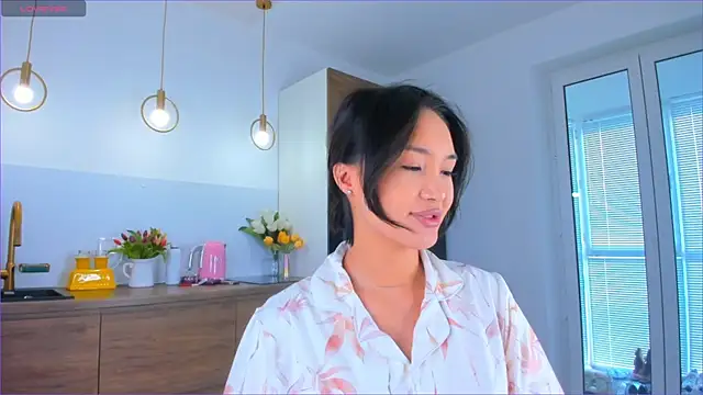 Snapshot of Sweet_yasu chatting on 12/05/25, 05:27 Sweet yasu online show from 12/05/25, 05:27