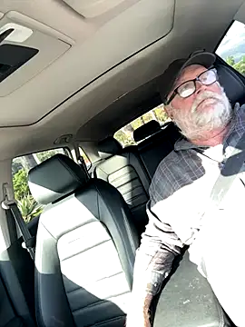 Snapshot of Drummajor chatting on 10/02/25, 11:23 Drummajor online show from 10/02/25, 11:23