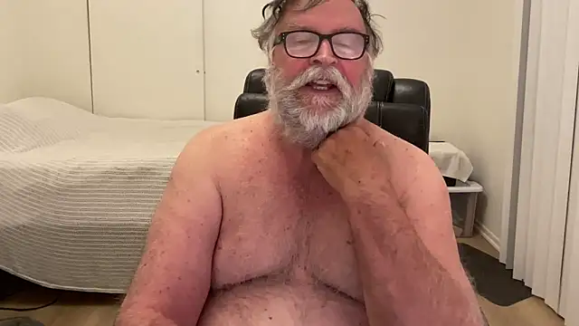 Snapshot of Drummajor chatting on 10/14/25, 07:20 Drummajor online show from 10/14/25, 07:20