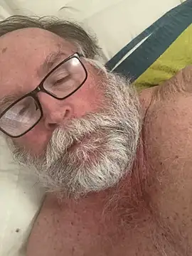 Snapshot of Drummajor chatting on 10/24/25, 03:52 Drummajor online show from 10/24/25, 03:52