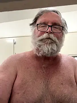 Snapshot of Drummajor chatting on 11/05/25, 12:32 Drummajor online show from 11/05/25, 12:32