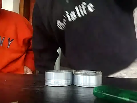 Snapshot of Dracomf chatting on 11/06/25, 09:59 Dracomf online show from 11/06/25, 09:59