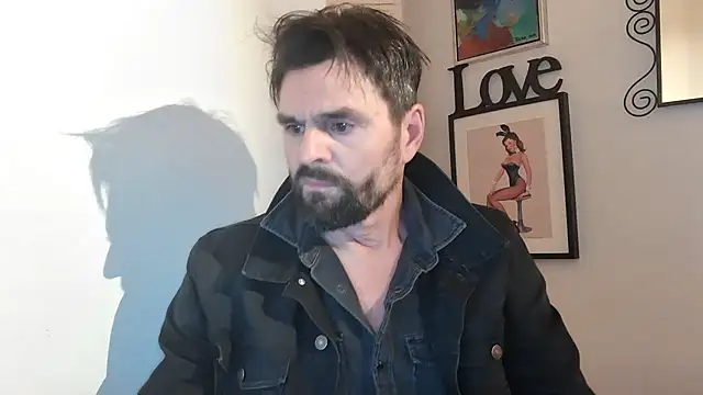Snapshot of TB1977DK chatting on 01/06/26, 05:38 TB1977DK online show from 01/06/26, 05:38