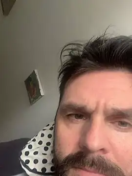 Snapshot of TB1977DK chatting on 01/17/26, 12:21 TB1977DK online show from 01/17/26, 12:21