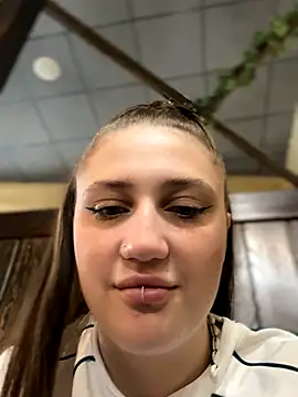 Snapshot of JessiMur chatting on 09/18/25, 07:43 JessiMur online show from 09/18/25, 07:43