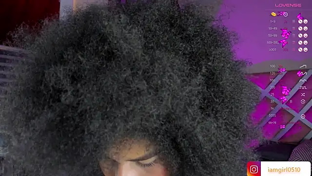 nayah   online show from 12/07/24, 02:24