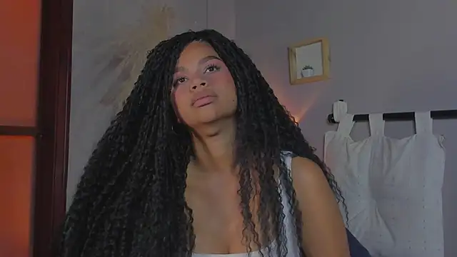 nayah   online show from 01/08/25, 11:52