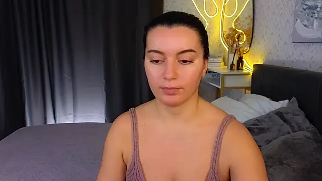 YourSweetDream  online show from 02/05/25, 08:32