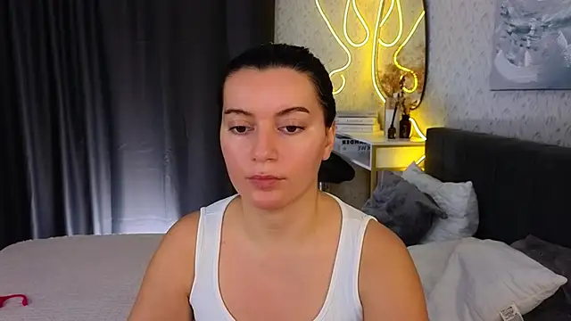 YourSweetDream  online show from 02/06/25, 08:18