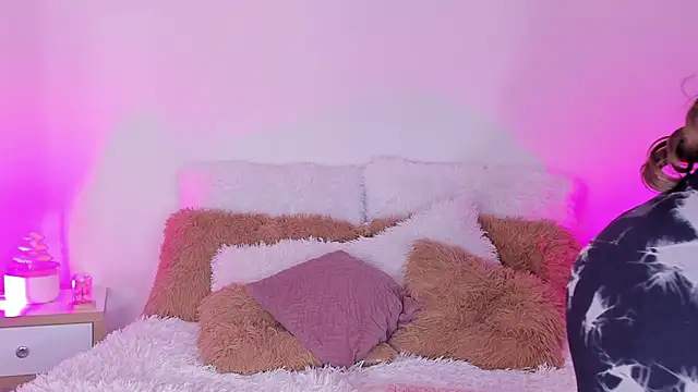 rosemonrooe online show from 09/18/25, 02:19