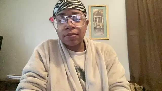 MommyConfident online show from 11/18/25, 02:21