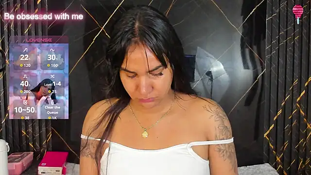 Snapshot of Kagome01 chatting on 10/16/25, 12:39 Kagome01 online show from 10/16/25, 12:39