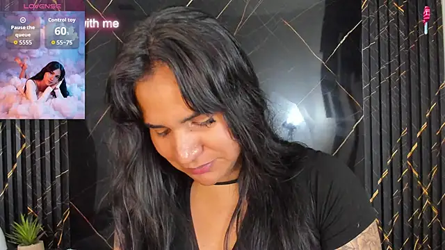 Snapshot of Kagome01 chatting on 10/19/25, 01:12 Kagome01 online show from 10/19/25, 01:12