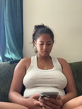 VanessaBling online show from 07/05/26, 02:46