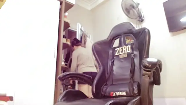 Snapshot of Alisa_Hotfeeling chatting on 02/23/25, 04:28 Alisa Hotfeeling online show from 02/23/25, 04:28