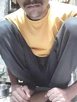 Snapshot of Burhade-- chatting on 11/26/25, 12:11 Burhade-- online show from 11/26/25, 12:11