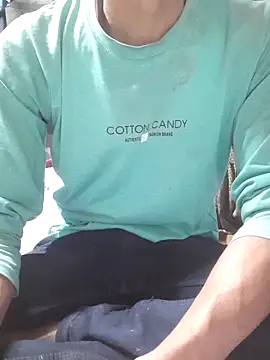 Snapshot of Burhade-- chatting on 12/14/25, 03:39 Burhade-- online show from 12/14/25, 03:39