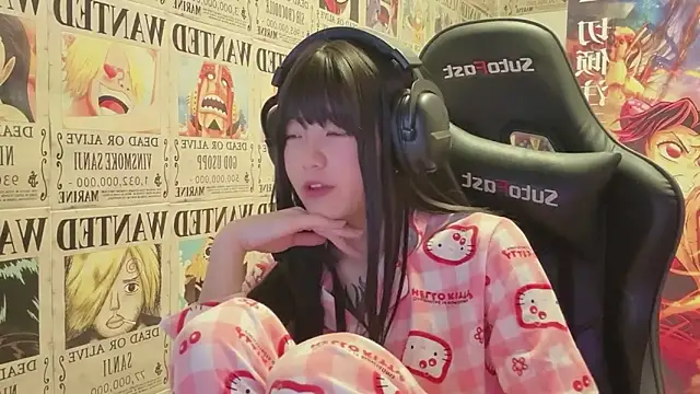 SNAKEgirlQAQ online show from 06/03/26, 05:18