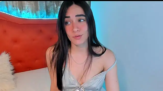 Emma Sophia2 online show from 01/31/25, 06:13