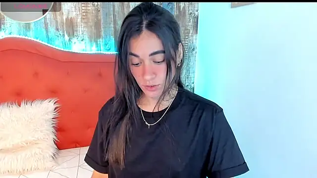 Emma Sophia2 online show from 02/07/25, 06:35