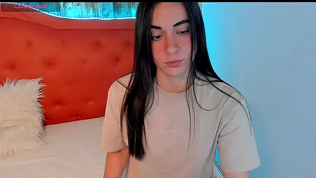 Emma Sophia2 online show from 02/11/25, 10:48
