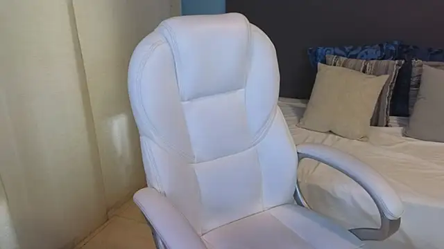 Snapshot of maiaa_ruiz chatting on 01/25/25, 04:13 maiaa ruiz online show from 01/25/25, 04:13