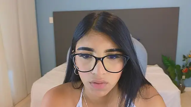 Snapshot of maiaa_ruiz chatting on 10/23/25, 03:00 maiaa ruiz online show from 10/23/25, 03:00