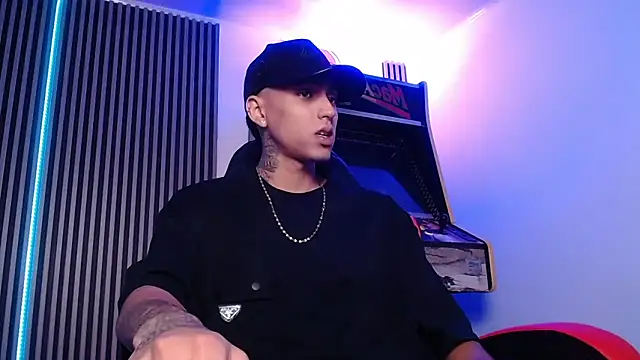 Liam lee online show from 03/07/25, 01:29