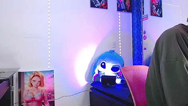 Snapshot of Liam_lee chatting on 11/14/25, 02:49 Liam lee online show from 11/14/25, 02:49