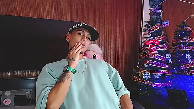 Snapshot of Liam_lee chatting on 12/13/25, 07:53 Liam lee online show from 12/13/25, 07:53