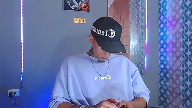 Liam lee online show from 04/28/26, 09:20