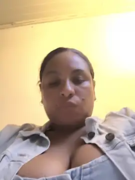 Francesca ferrari online show from 05/22/26, 01:57