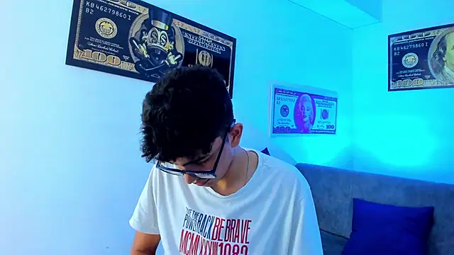 TylerWhite  online show from 01/10/25, 03:07