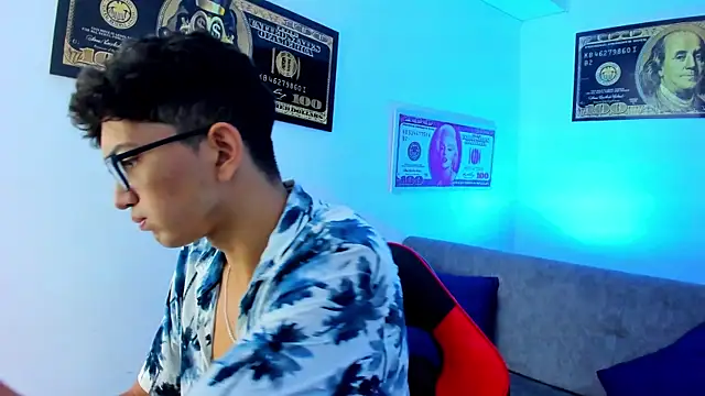 TylerWhite  online show from 01/11/25, 02:52