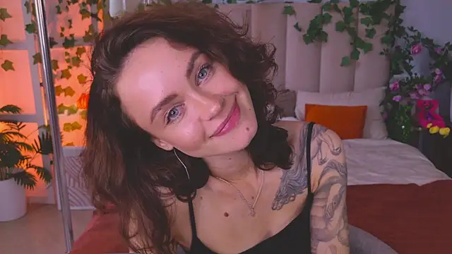 Snapshot of Meow_Nancy chatting on 07/28/26, 02:13 Meow Nancy online show from 07/28/26, 02:13