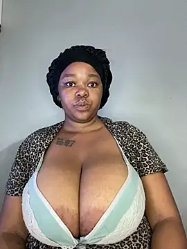 Snapshot of Mandy-101 chatting on 10/29/25, 05:20 Mandy-101 online show from 10/29/25, 05:20