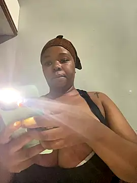 Snapshot of Mandy-101 chatting on 11/27/25, 04:03 Mandy-101 online show from 11/27/25, 04:03