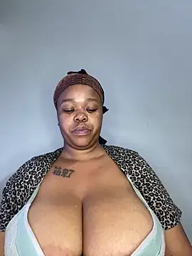 Snapshot of Mandy-101 chatting on 11/30/25, 04:44 Mandy-101 online show from 11/30/25, 04:44