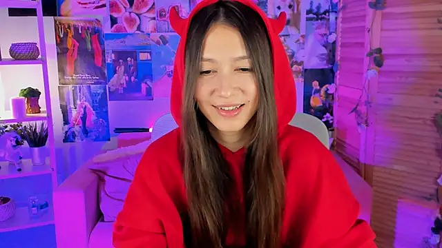 LanaBaker online show from 12/09/24, 02:56